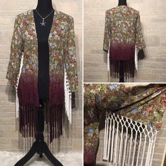 gimmicks by BKE Tops - 🤩 Gimmicks by BKE -Sz S - fringe kimono unique 🤩